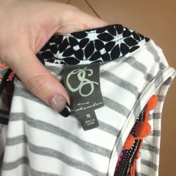 ANTHRO / Boho Tassel Blouse - Picture 6 of 6